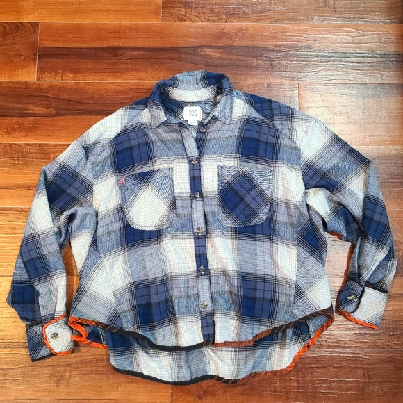 BDG Tops - Urban Outfitters BDG Karl Slouchy Blue Plaid Flannel Button Down Womens Shirt S